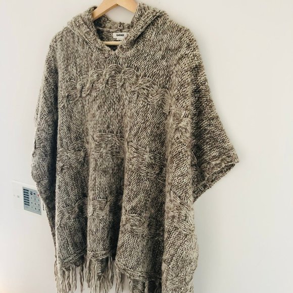 NWOT, Garage Hooded Knit Poncho Size S - Picture 8 of 17